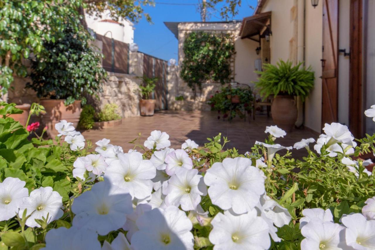 Alia Stone Villa-Ideal For Families-Heated Pool Nohiá Kültér fotó